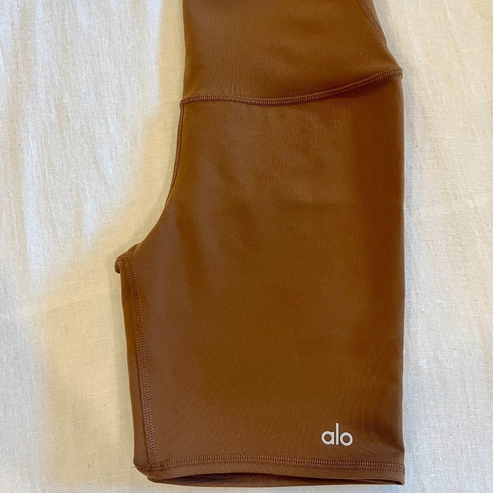 ALO Yoga Shorts Cinnamon Brown